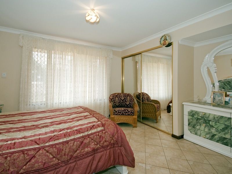 28 Hill Street, Kelmscott WA 6111