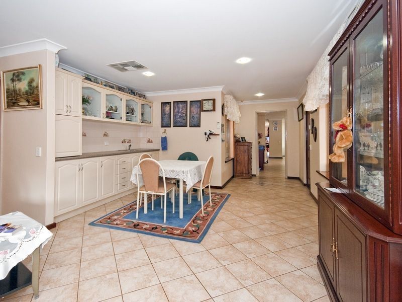 28 Hill Street, Kelmscott WA 6111