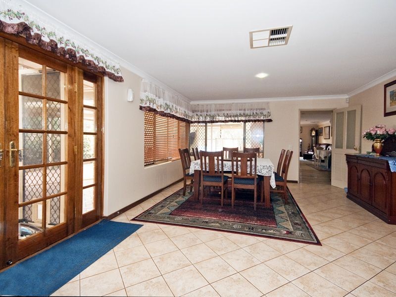 28 Hill Street, Kelmscott WA 6111