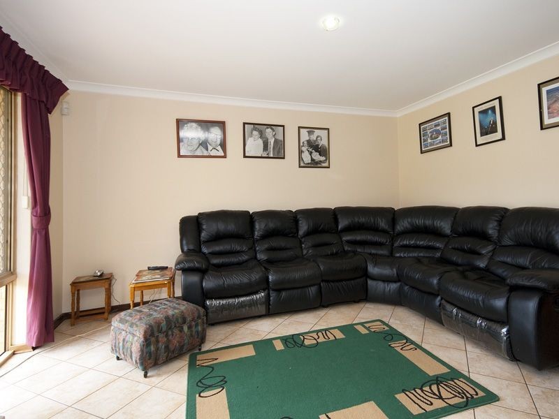 28 Hill Street, Kelmscott WA 6111