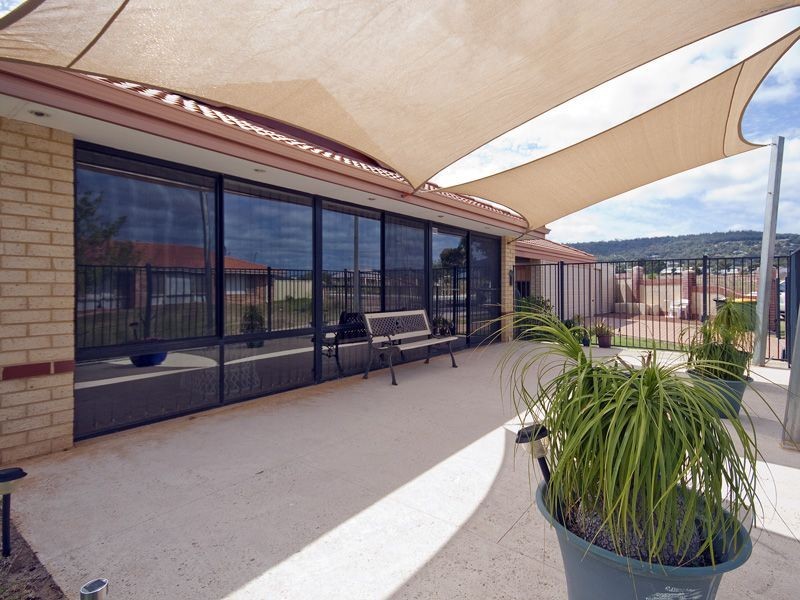 14 Higgs Court, Brookdale WA 6112