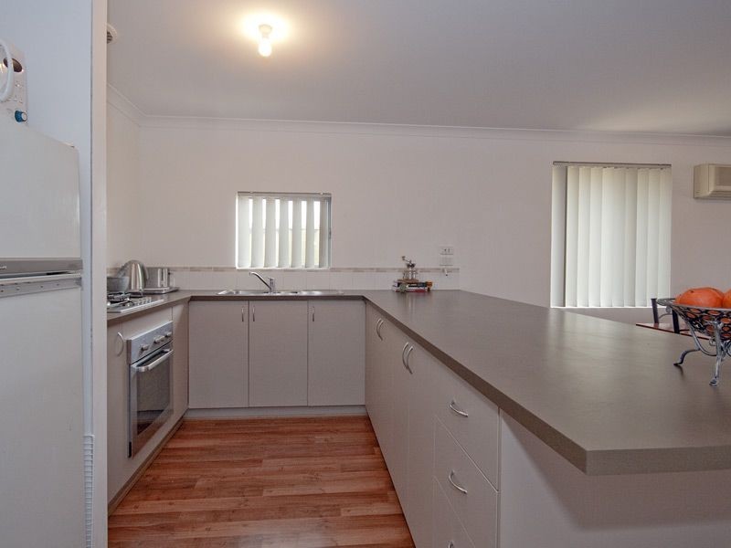 6 Blossom Court, Seville Grove WA 6112