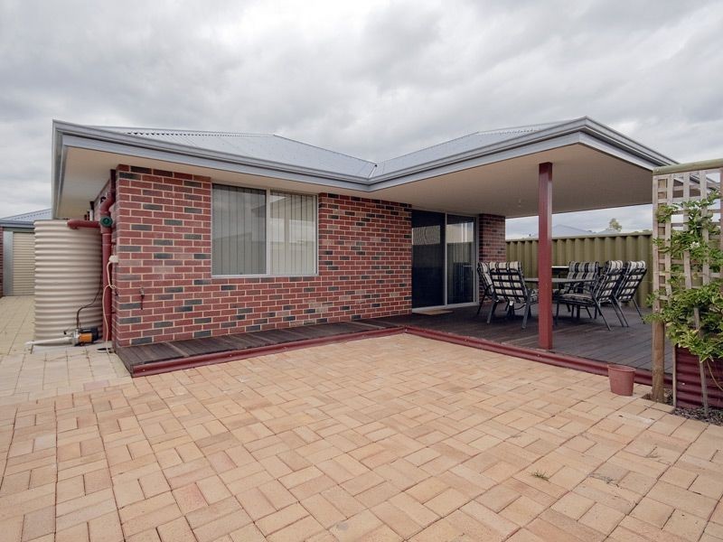 6 Blossom Court, Seville Grove WA 6112
