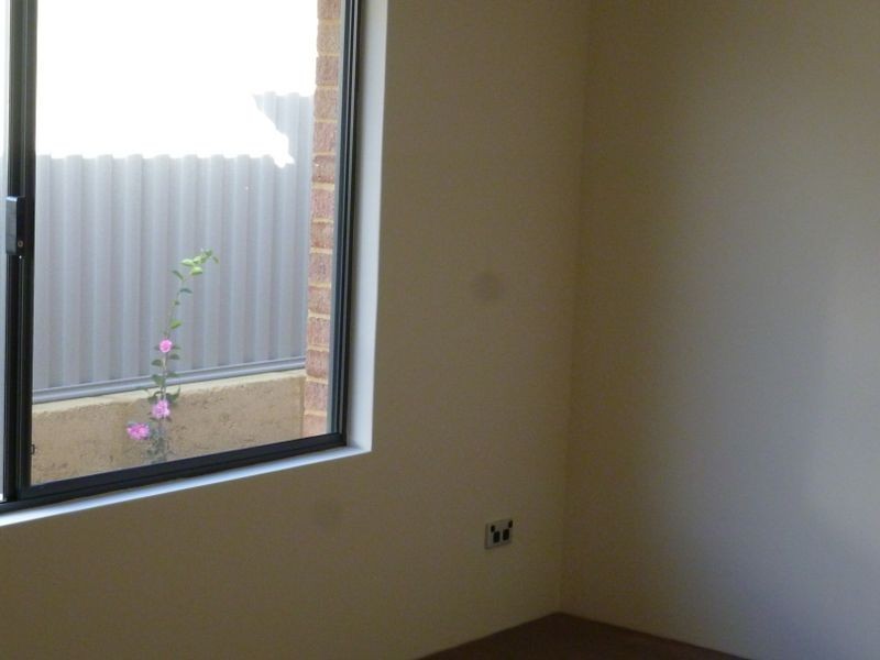 72 Veterans Drive, Byford WA 6122