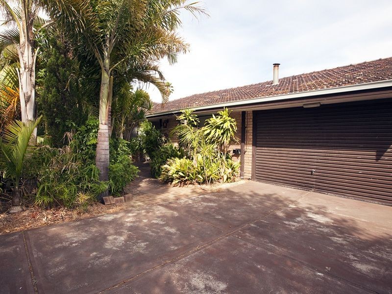 17 Avonlee Road, Armadale WA 6112