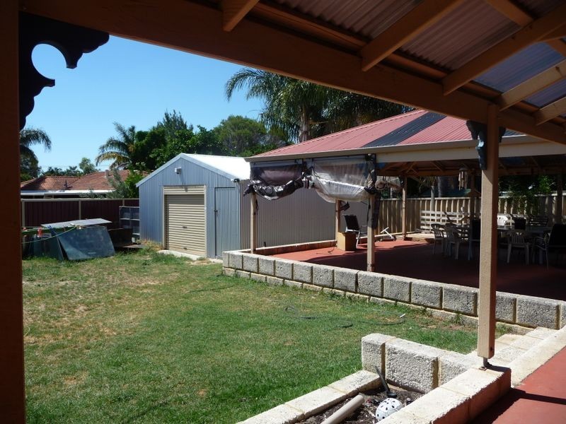 31 Silverhill Loop, Seville Grove WA 6112