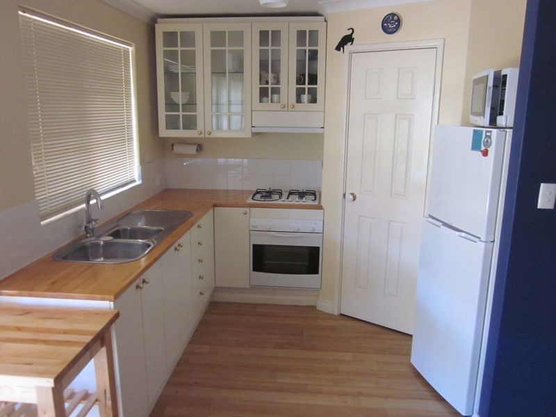 4/190 Cammillo Road, Camillo WA 6111