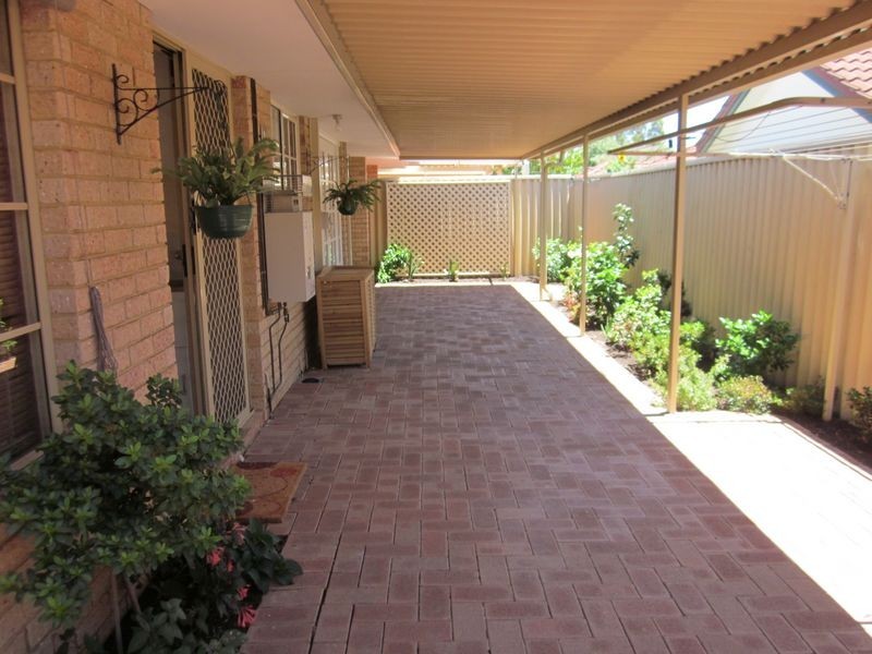 4/190 Cammillo Road, Camillo WA 6111