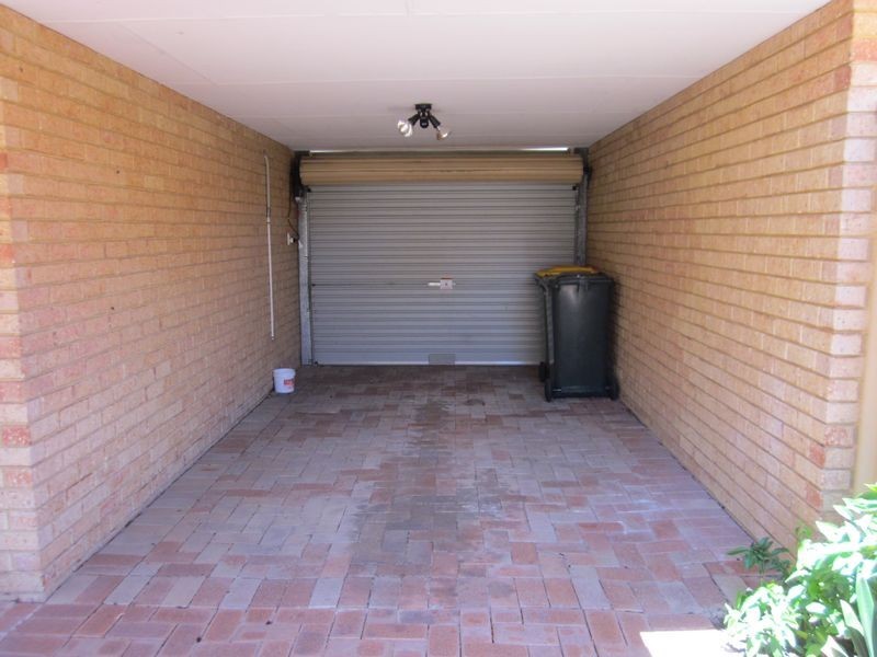 4/190 Cammillo Road, Camillo WA 6111