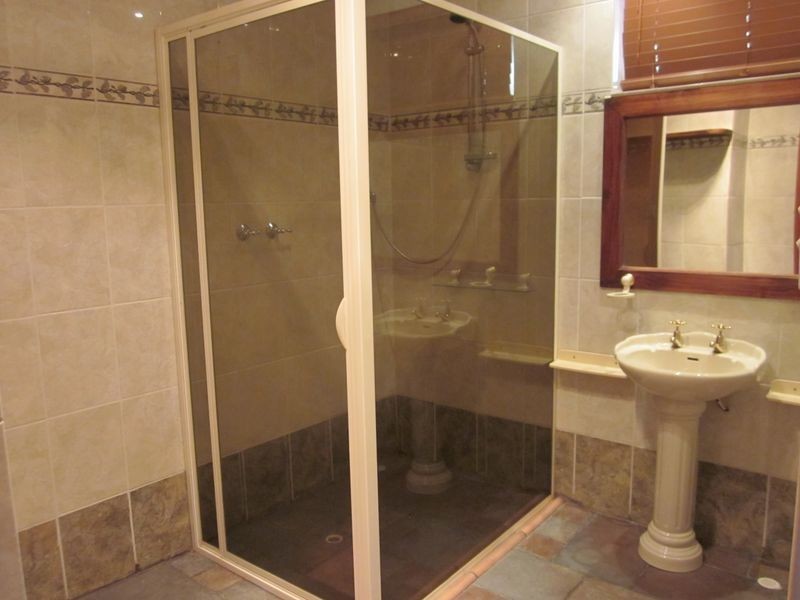 98 Derry Avenue, Mount Nasura WA 6112