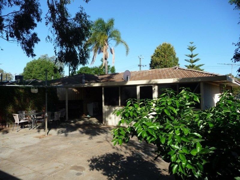 5b Angelo Street, Armadale WA 6112