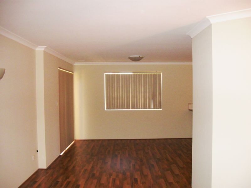 2/70 Derry Avenue, Mount Nasura WA 6112