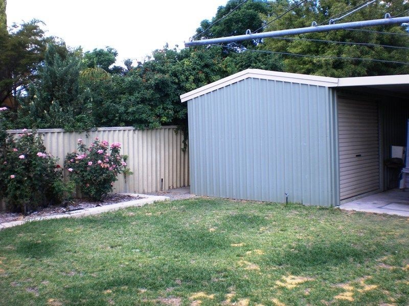 7 Ripplewood Avenue, Thornlie WA 6108
