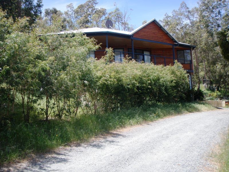 2 Bevis Court, Darling Downs WA 6122
