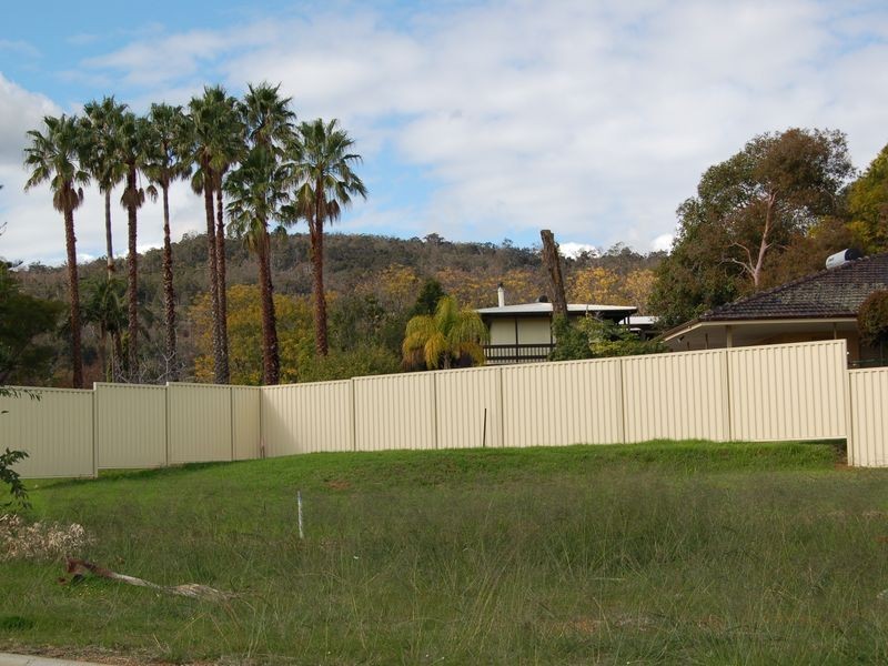 4 Brown Street, Darling Downs WA 6122