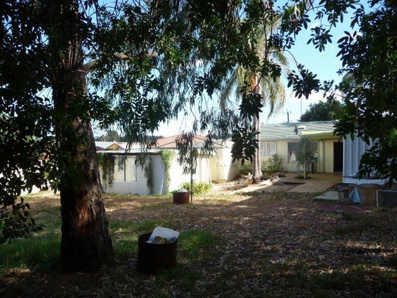 14 Bernard Street, Kelmscott WA 6111