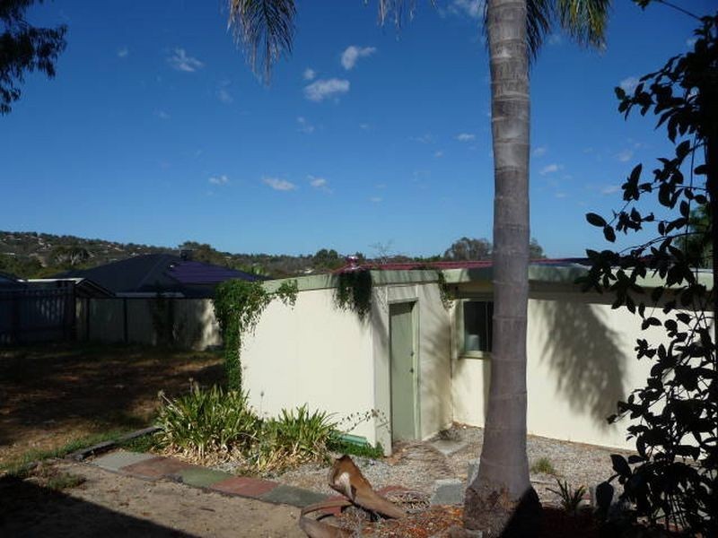 14 Bernard Street, Kelmscott WA 6111