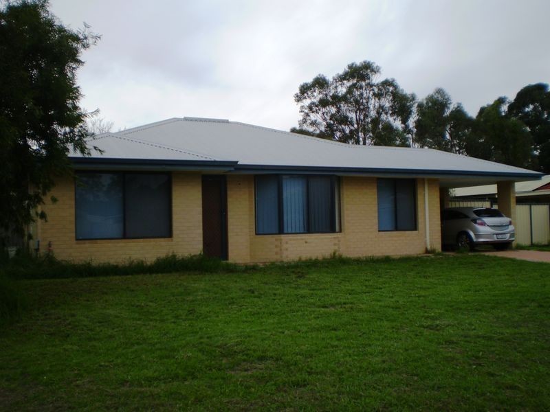 8 Wedgetail Court, Brookdale WA 6112