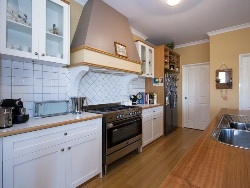 33 Caduceus Way, Hilbert WA 6112
