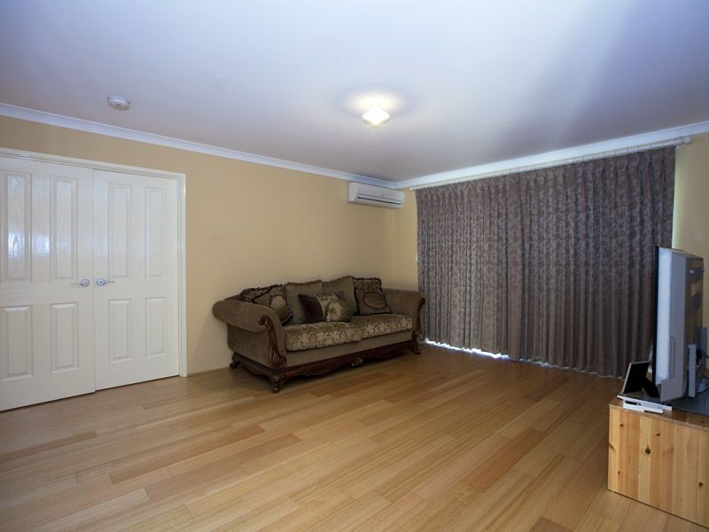 33 Caduceus Way, Hilbert WA 6112