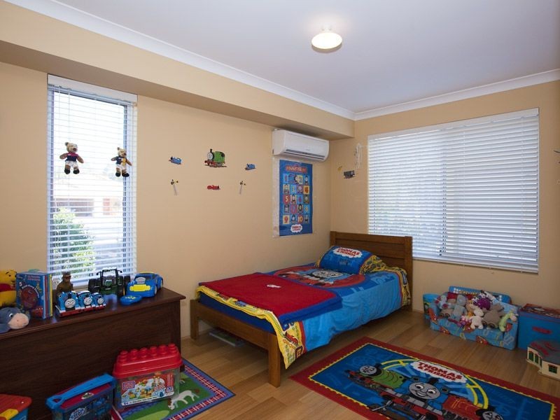 33 Caduceus Way, Hilbert WA 6112