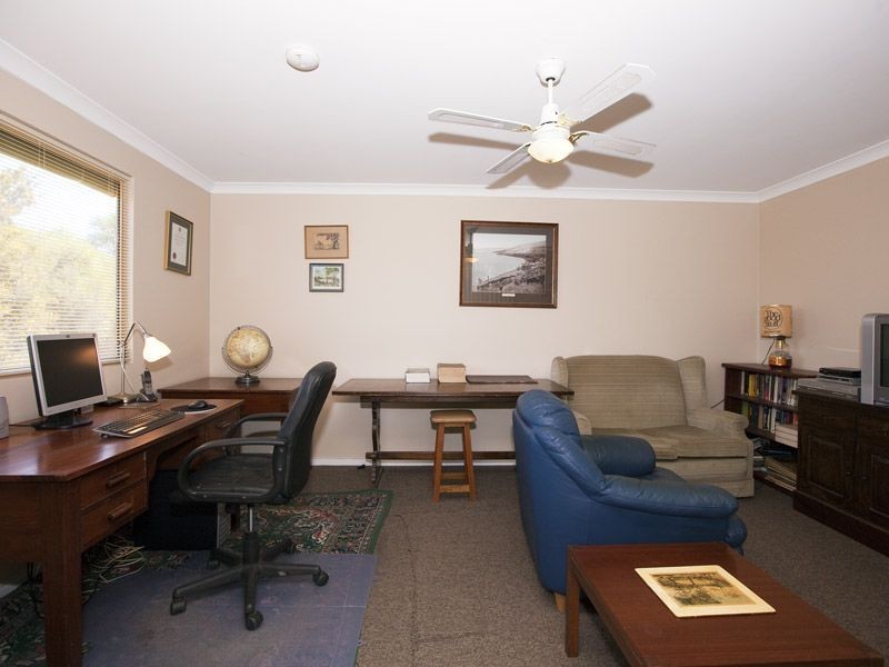 19 Henrietta Avenue, Mount Nasura WA 6112