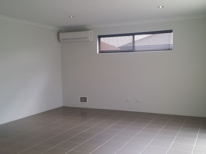 14/1 Humboldt Entrance, Aubin Grove WA 6164