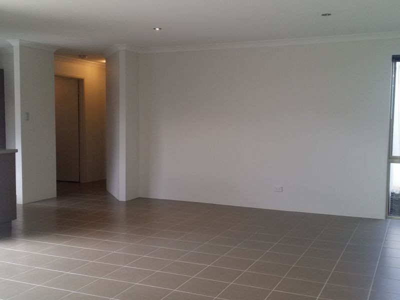 14/1 Humboldt Entrance, Aubin Grove WA 6164