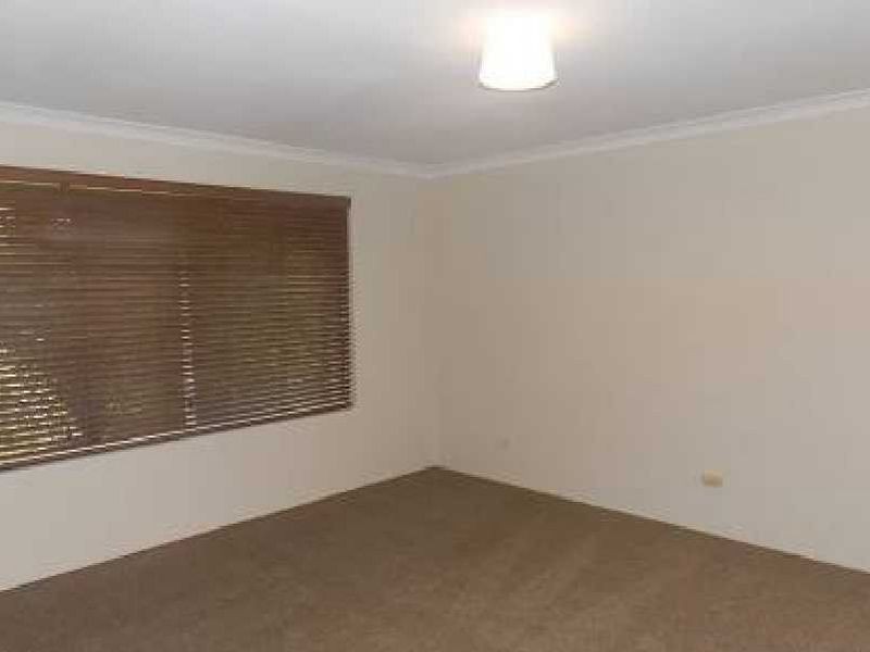 2 Marie Court, Atwell WA 6164