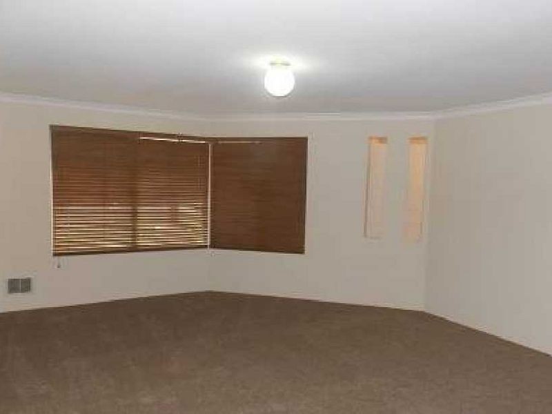 2 Marie Court, Atwell WA 6164