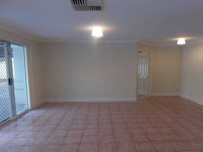 2 Marie Court, Atwell WA 6164