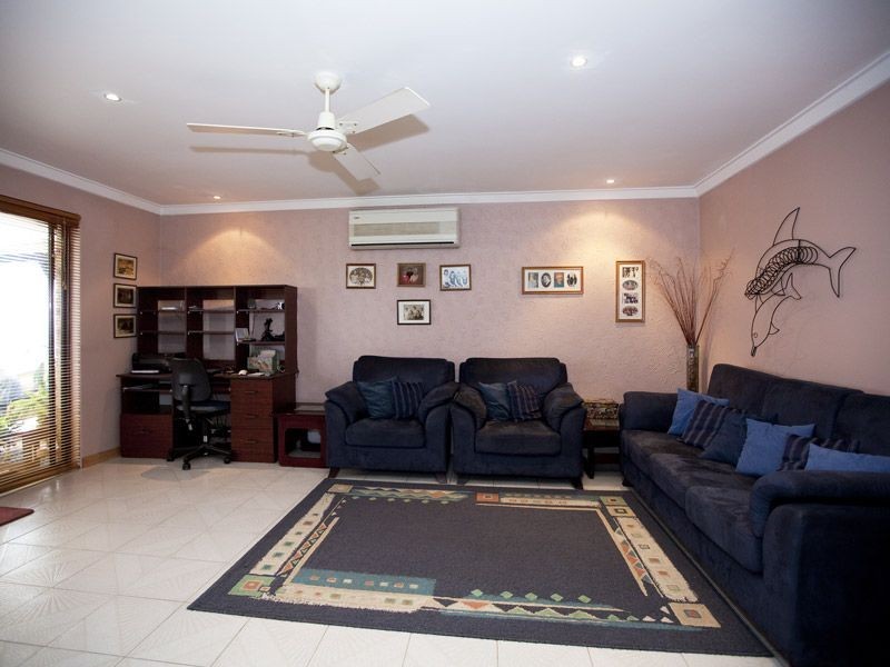 22 Derry Avenue, Mount Nasura WA 6112