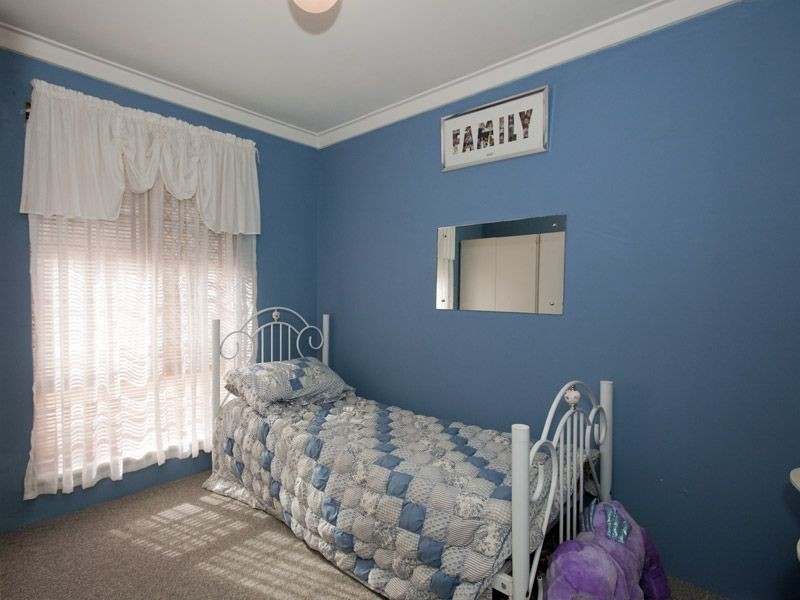 22 Derry Avenue, Mount Nasura WA 6112