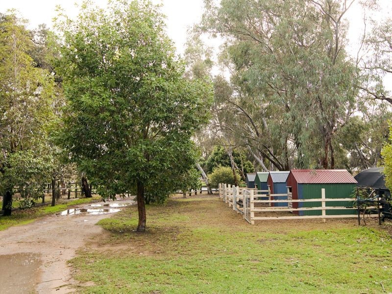 26 Kentucky Drive, Darling Downs WA 6122