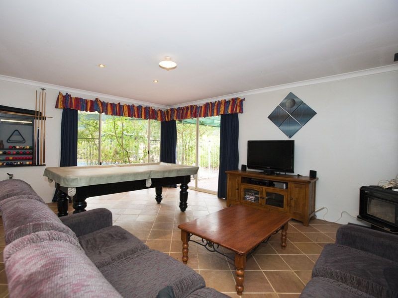 26 Kentucky Drive, Darling Downs WA 6122