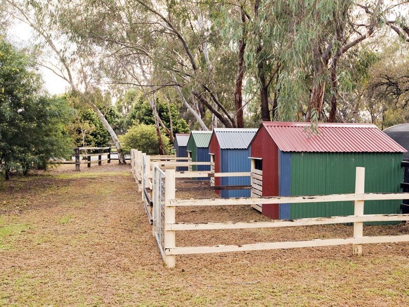 26 Kentucky Drive, Darling Downs WA 6122