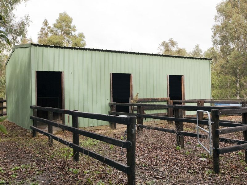 26 Kentucky Drive, Darling Downs WA 6122