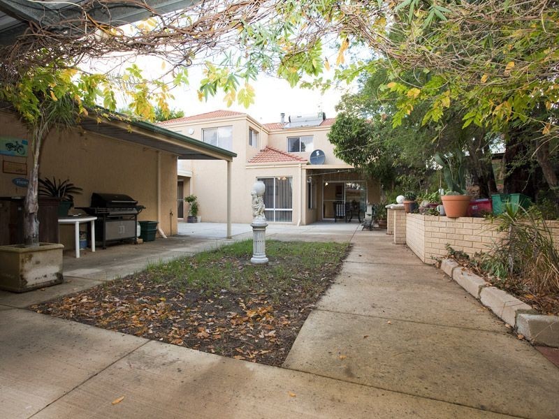 37 Norman Road, Roleystone WA 6111
