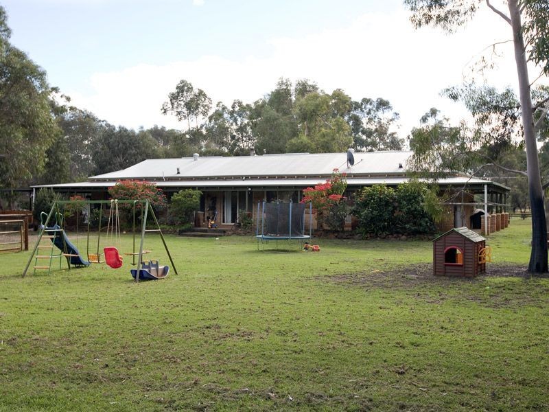 24 Swamp Gum Road, Oakford WA 6121