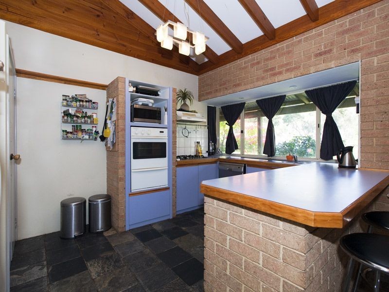 24 Swamp Gum Road, Oakford WA 6121