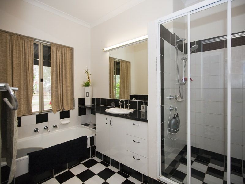 24 Swamp Gum Road, Oakford WA 6121