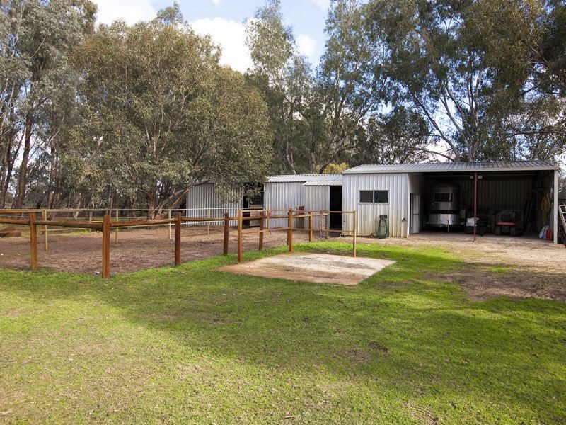 24 Swamp Gum Road, Oakford WA 6121