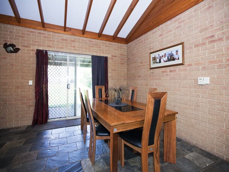 24 Swamp Gum Road, Oakford WA 6121