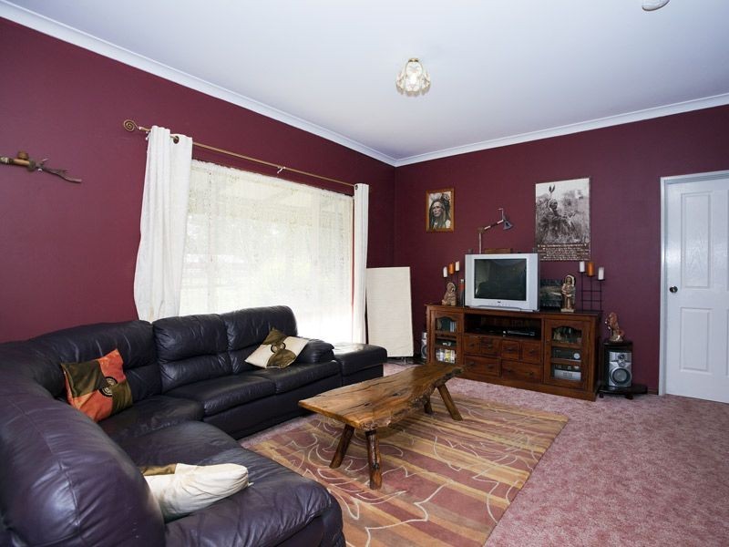 24 Swamp Gum Road, Oakford WA 6121