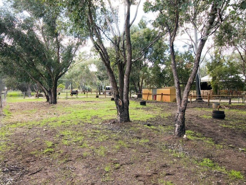 24 Swamp Gum Road, Oakford WA 6121