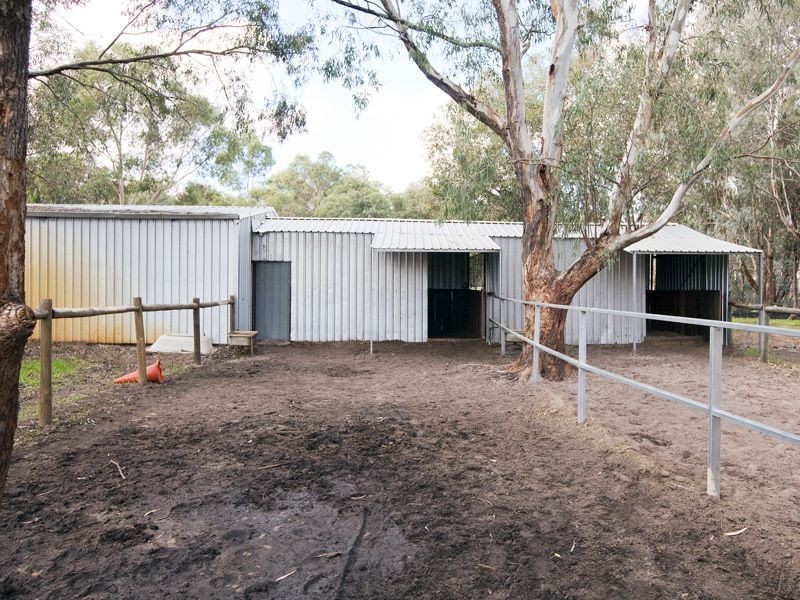 24 Swamp Gum Road, Oakford WA 6121