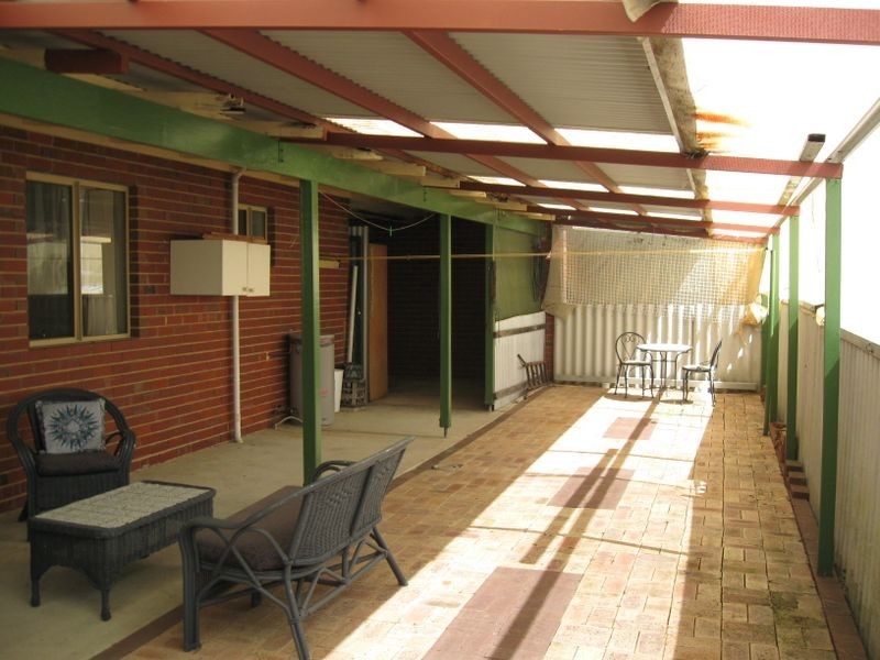 1/15A Kara Court, Seville Grove WA 6112