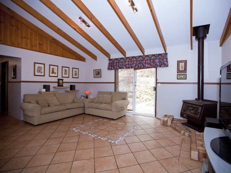 2 Leys Rise, Mount Richon WA 6112