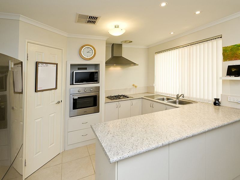 3/19 Milano Loop, Seville Grove WA 6112