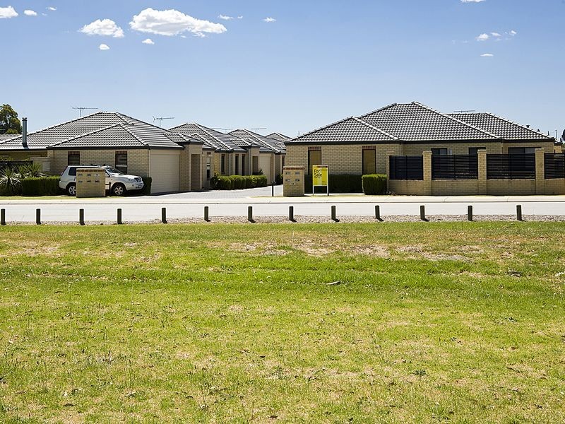 3/19 Milano Loop, Seville Grove WA 6112